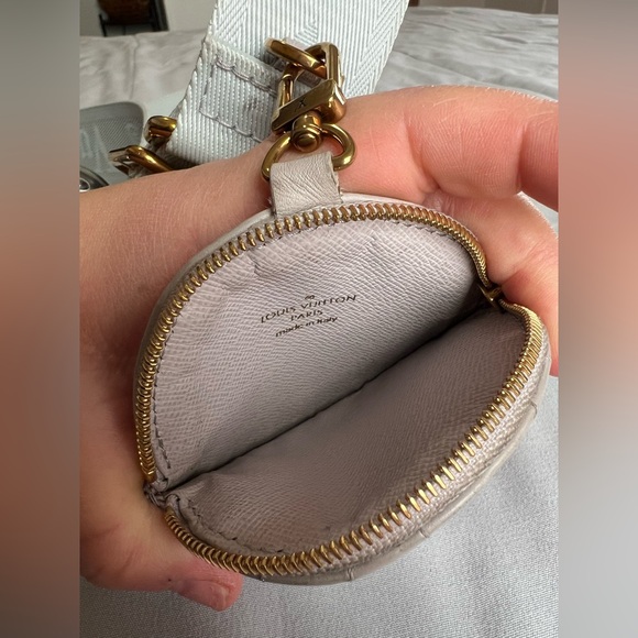 Louis Vuitton Jacquard strap with coin purse - Picture 11 of 16